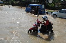 Jalan di Samarinda Lumpuh Diterjang Banjir