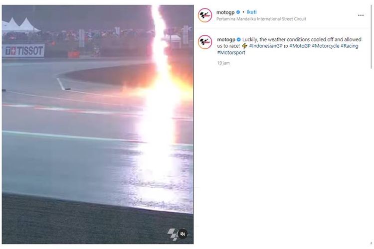 Tangkapan layar unggahan Instagram MotoGP tentang petir dan api yang menyambar sirkuit Mandalika