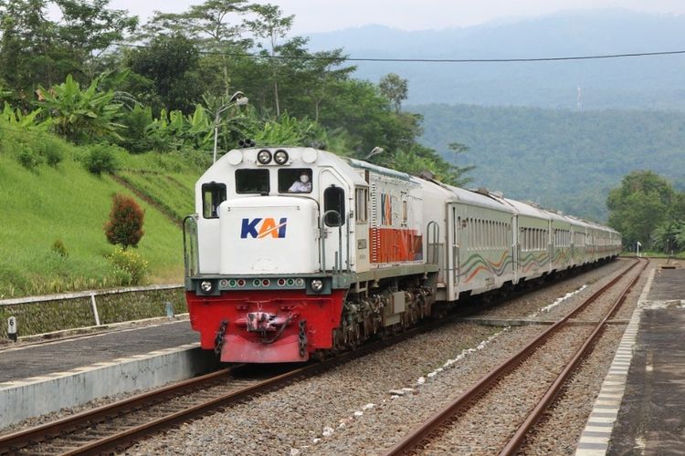 ilustrasi kereta api, cara reduksi tiket civitas dan alumni perguruan tinggi