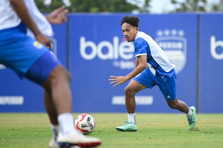 Siapa Ikhwan Tanamal? Pemain Persib yang Luput dari Peresmian