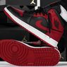 Air Jordan 1 Mid Banned, Alternatif buat Pecinta Siluet Chicago Bulls