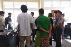 Puluhan Warga Datangi Bawaslu Lombok Tengah Tuntut Caleg Golkar yang Melanggar Dimasukkan Kembali ke DCT