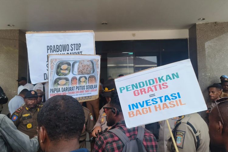Demo Tolak MBG di Papua Barat Daya, Mahasiswa Tuntut Pendidikan Gratis hingga Perguruan Tinggi