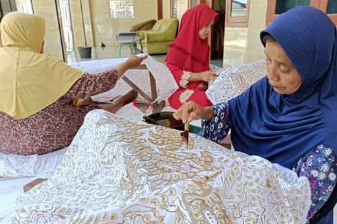 Kebijakan Wajib Pakai Batik Lokal untuk ASN di Sumenep Jadi Angin Segar bagi Perajin