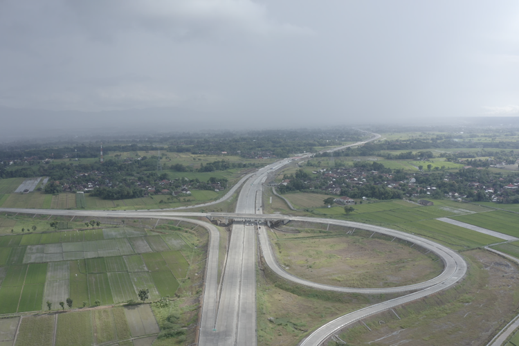 Tol Solo-Yogyakarta sempat beroperasi secara fungsional pada mudik Lebaran 2024, saat ini sudah ditutup lagi untuk melanjutkan pembangunan, Kamis (18/4/2024).