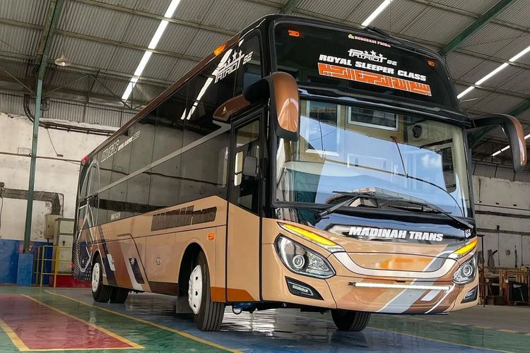 Bus baru PO Madinah Trans