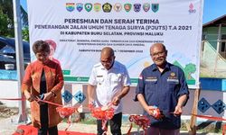 Maksimalkan Efisiensi Tenaga Listrik, Ditjen EBTKE Pasang 355 Lampu Jalan Bertenaga Surya di Maluku