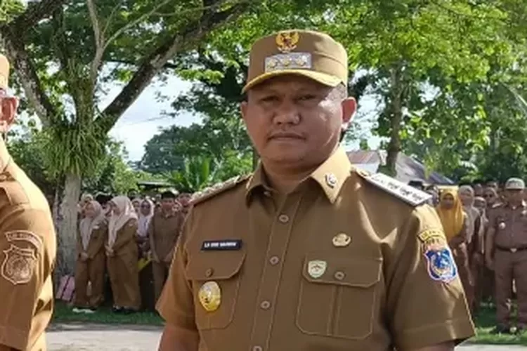 Siswa SD Tewas Tertimpa Papan Nama Sekolah, Bupati Muna Barat Cek Kelayakan Bangunan