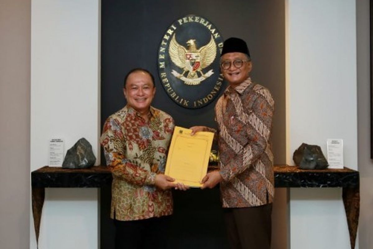 Menteri PU Dody Hanggodo bertemu dengan Bupati Kuningan, Dian Rachmat Yanuar, di Kantor Kementerian PU, pada Kamis (15/5/2025), salah satunya membahas program Sekolah Rakyat.