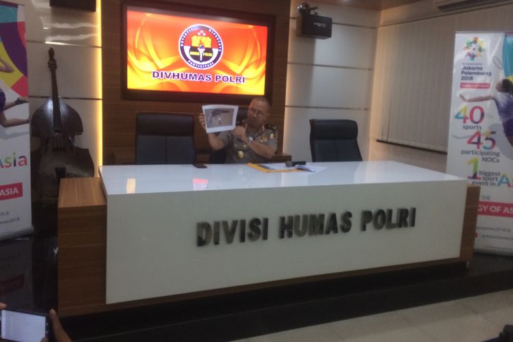 Kepala Divisi Humas Polri Irjen Setyo Wasisto saat konferensi pers di Gedung Humas Mabes Polri, Jakarta Selatan, Senin (3/9/2018).