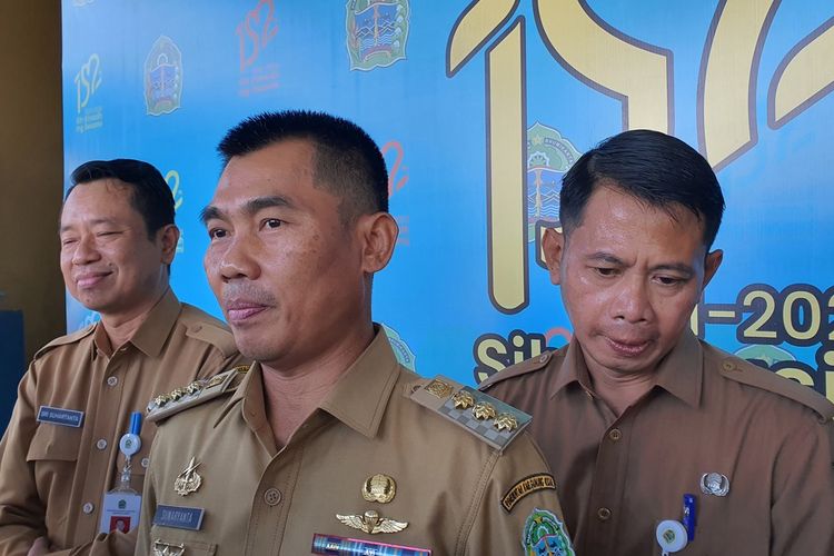 Bupati Gunungkidul Sunaryanta, bersama Sekda Gunungkidul Sri Suhartanta dan Kepala BKPPD Gunungkidul Iskandar di Kantor Pemkab Gunungkidul. Selasa (23/5/2023)