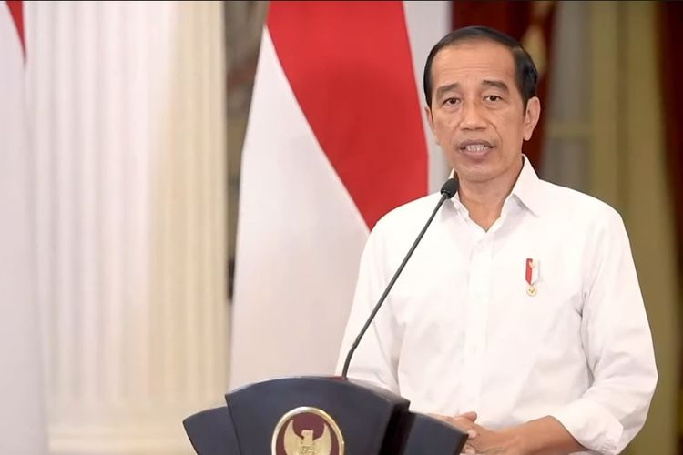 Presiden Joko Widodo saat mengumumkan perpanjangan PPKM dengan sejumlah daerah yang kini turun level hingga 30 Agustus 2021, Senin (23/8/2021).