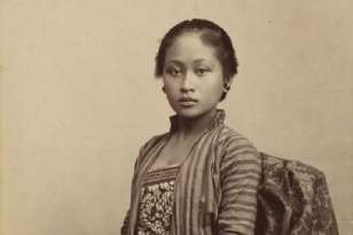 Sosok perempuan Jawa yang diambil pada tahun 1885