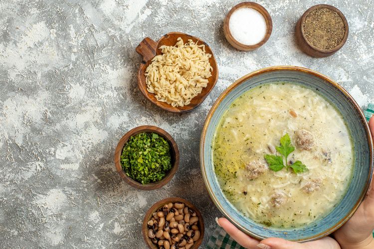 Resep Bubur Bayam Sehat dan Lembut, Cocok untuk Menu Sarapan Praktis