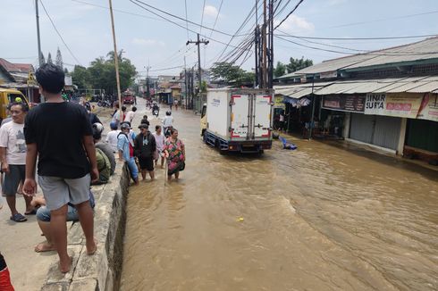 Simpang Mampang Sering Banjir, Wawalkot Depok: Karena Warga Masih Buang Sampah ke Kali