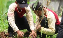 Kehati dan CIMB Niaga Perluas Kesadaran Pelestarian Bambu di Pesantren