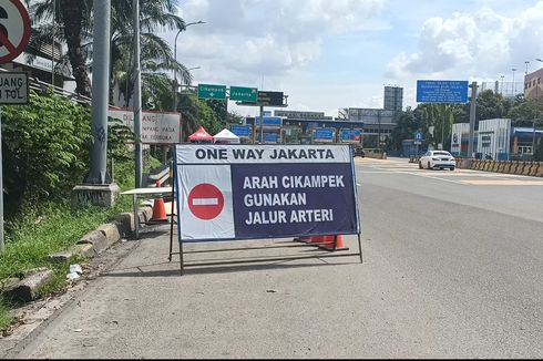 Gerbang Tol Bekasi Barat Arah Cikampek Ditutup, Pengendara Mobil Diminta Putar Balik