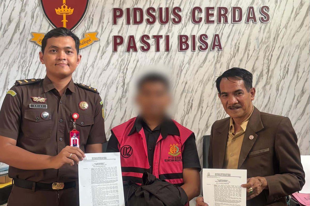 Tersangka korupsi KUR di bank BUMN ditahan
