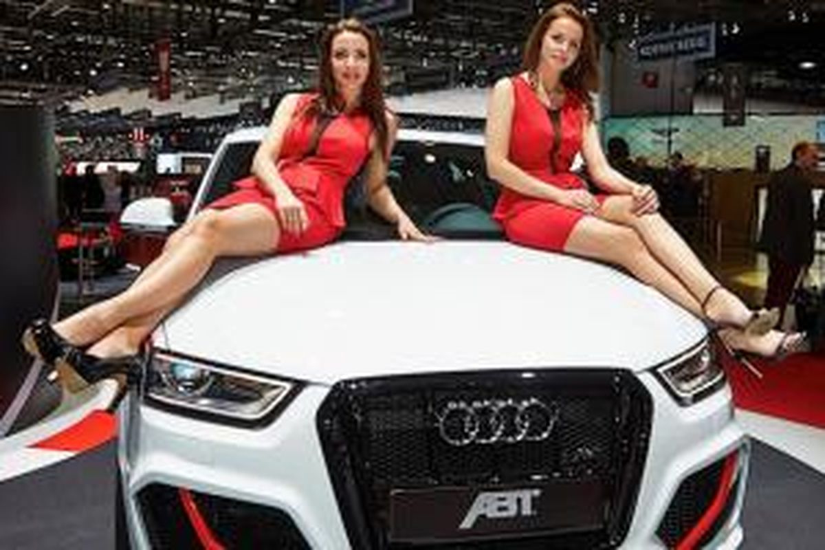 Berpose di atas ABT Audi RS6-R.