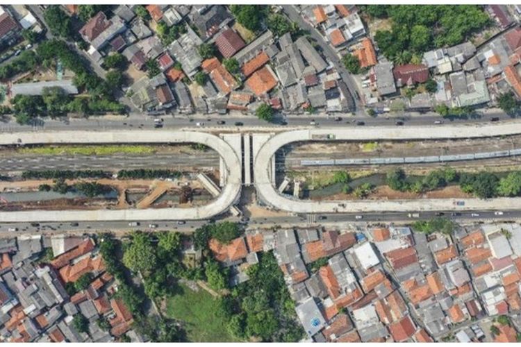 Foto udara Flyover Lenteng Agung yang dijadikan rujukan pendataan oleh Kelurahan Lenteng Agung, Jagakarta, Jakarta.