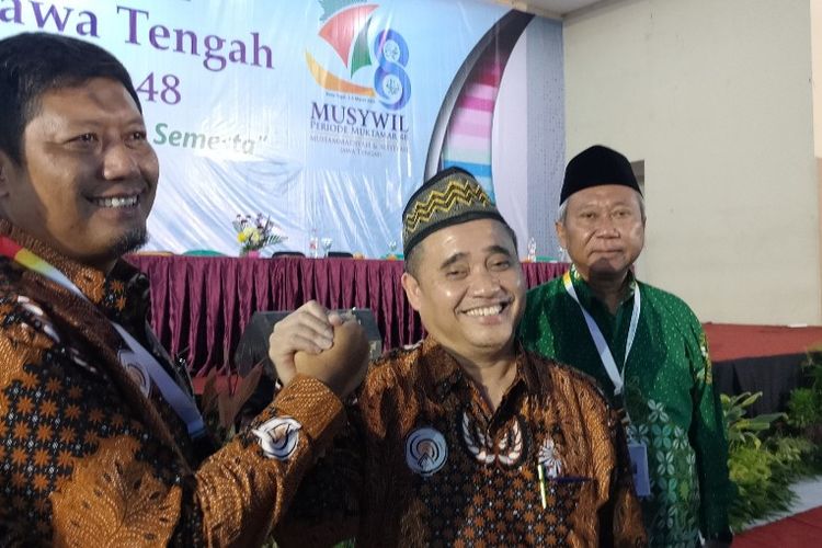 Ketua PWM Jawa Tengah terpilih untuk periode 2022-2027 Dr. KH. Tafsir bersama Sekretaris Dodok Sartono dan Bendahara Prof. Dr. Sofyan Anif, usai Musywil Muhammadiyah Periode Muktamar ke-48, di Kota Tegal, Minggu (5/3/2023).