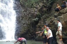 Ingin Bantu Ambil Ponsel Teman yang Jatuh di Curug, Remaja 13 Tahun Tewas Tenggelam