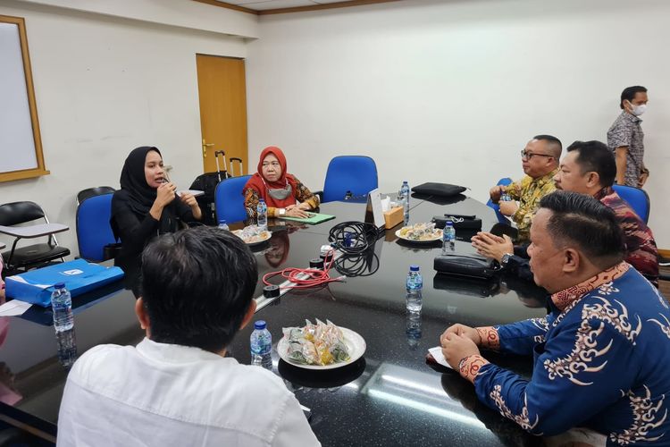 Kunjungan Pemkot Bengkulu Provinsi Bengkulu di Kantor Kompas.com, Jakarta, pada Rabu (22/6/2022). Hadir dalam kesempatan tersebut Kepala Dinas Komunikasi dan Informatika Dr. Eko Agusrianto, M.si, Kepala Dinas Perhubungan Hendri Kurniawan, S.E., M.M., Plt Kepala Dinas Kesehatan Sri Martiana, S.E., M.Si, dan Kepala Dinas Pekerjaan Umum dan Perumahan Rakyat Noprisman. S.T., M.Si.