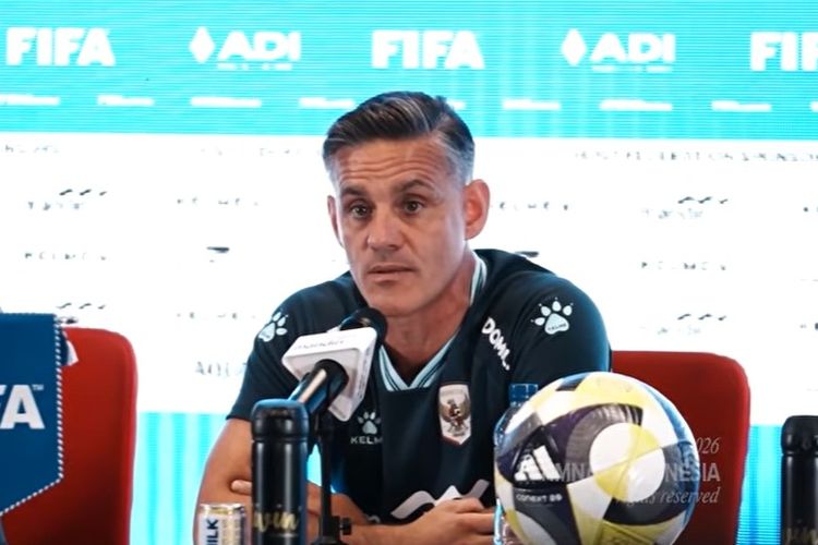Pelatih Timnas Indonesia John Herdman saat konferensi pers di SUGBK, Jakarta, Kamis (26/3/2026) jelang laga perdana FIFA Series 2026 melawan St Kitts and Nevis.
