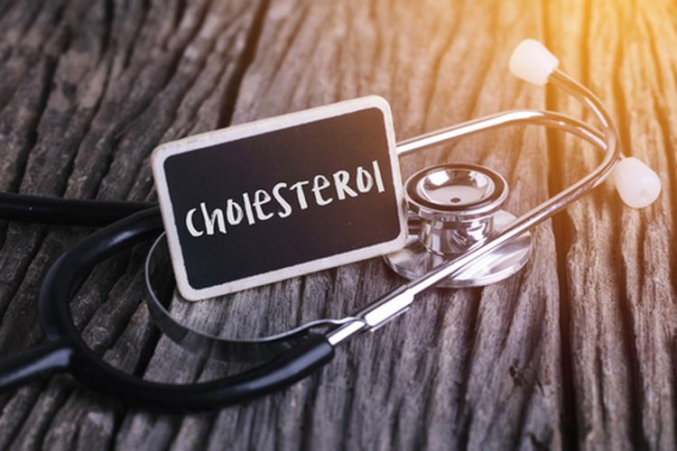 Kolesterol LDL tinggi dapat memblokir aliran darah, kemudian menyebabkan serangan jantung atau stroke.