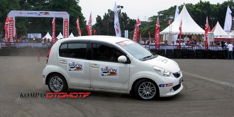 Sirion Time Battle 2014 di Otobursa Tumplek Blek.