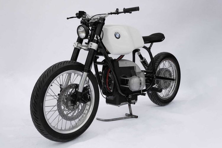 Perusahaan rintisan asal Belanda, LM Creations menyediakan konversi kit mesin boxer BMW menjadi listrik.