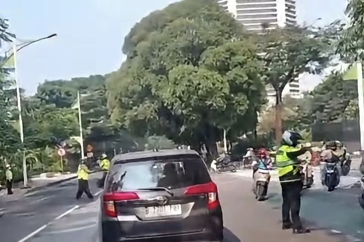 Alasan Polisi Setop Laju Ambulans di Jakpus: Beri Jalan Rombongan PM Singapura Masuk Hotel