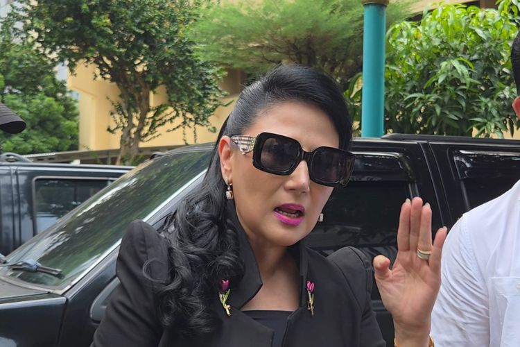 Lita Gading Diperiksa Terkait Laporan Ahmad Dhani