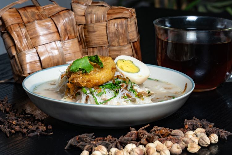  Mengenal Soto Banjar: Sejarah, Variasi, dan Cara Membuatnya Sendiri di Rumah