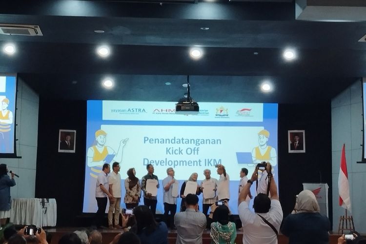 Acara Yayasan Astra - Yayasan Dharma Bhakti Astra bersama Kementrian Perindustrian dan Astra Honda Motor
