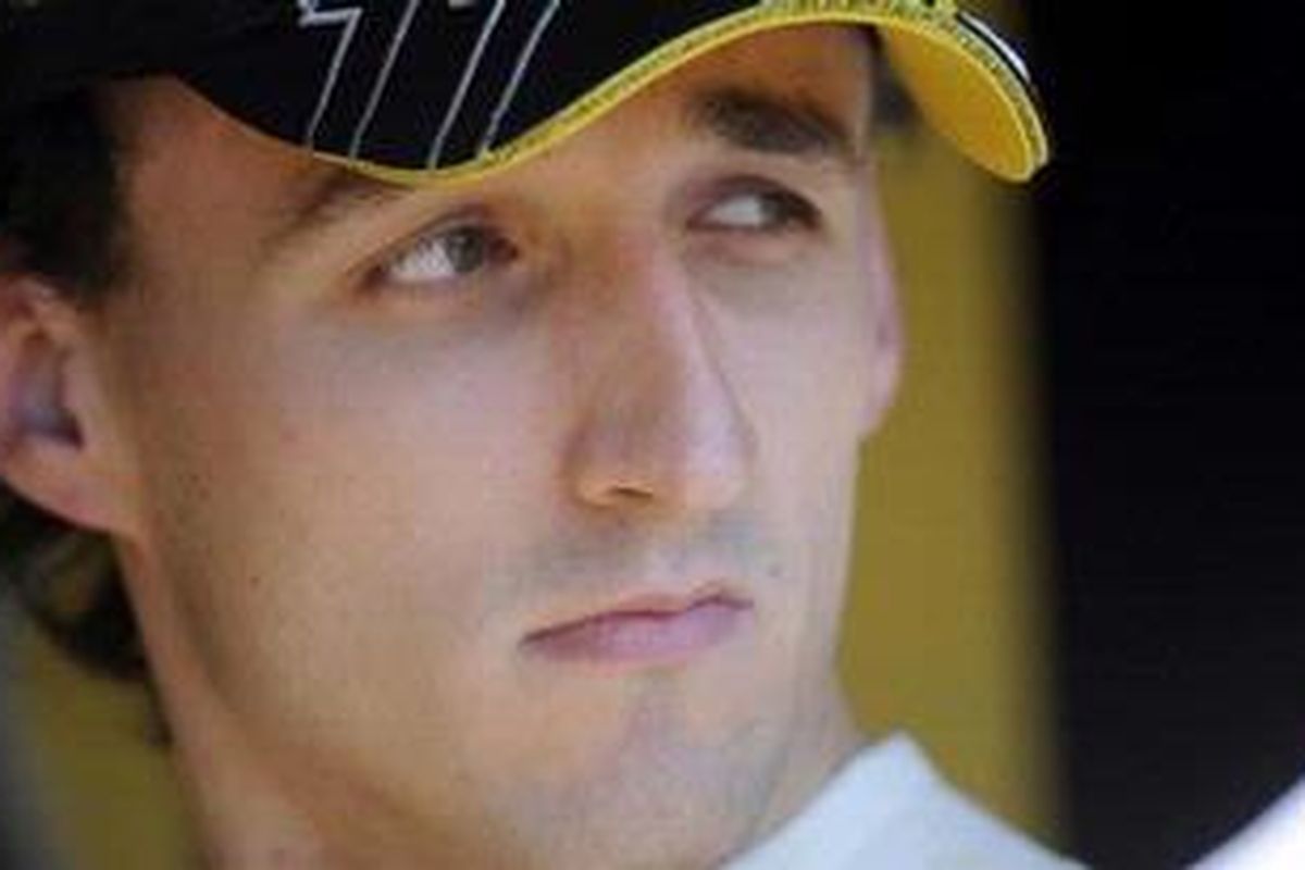 Pebalap Renault, Robert Kubica.