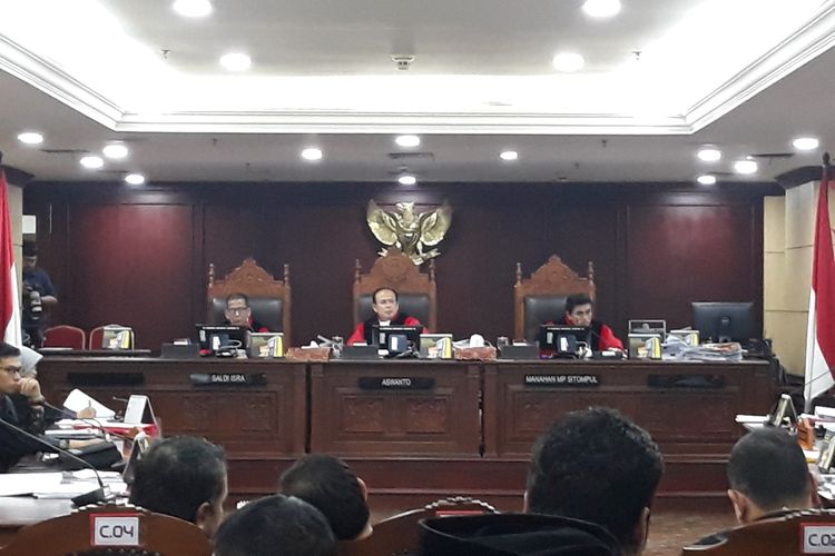 Sidang sengketa hasil pemilu legislatif di Gedung Mahkamah Konstitusi (MK), Jakarta Pusat, Kamis (25/7/2019).