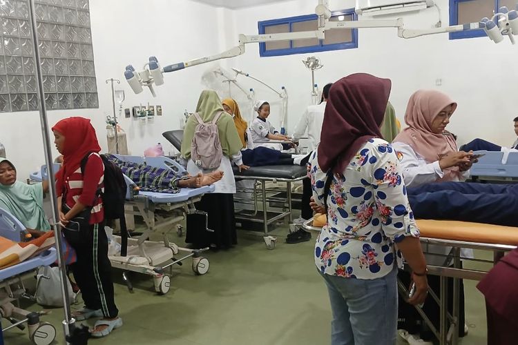 Denyut Nadi Melemah, 3 Siswa Korban Dugaan Keracunan MBG di Pariaman Dirujuk ke RSUP M Djamil
