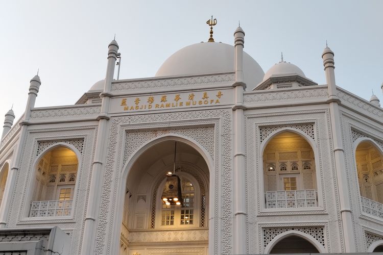 Masjid Ramlie Musofa, wisata religi di Jakarta Utara, Sabtu (23/3/2024). 