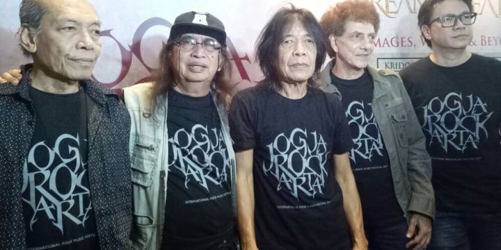 God Bless hadir dalam umpa pers JogjaROCKKarta di Hard Rock Cafe Jakarta, Jakarta Selatan, Rabu (30/8/2017).