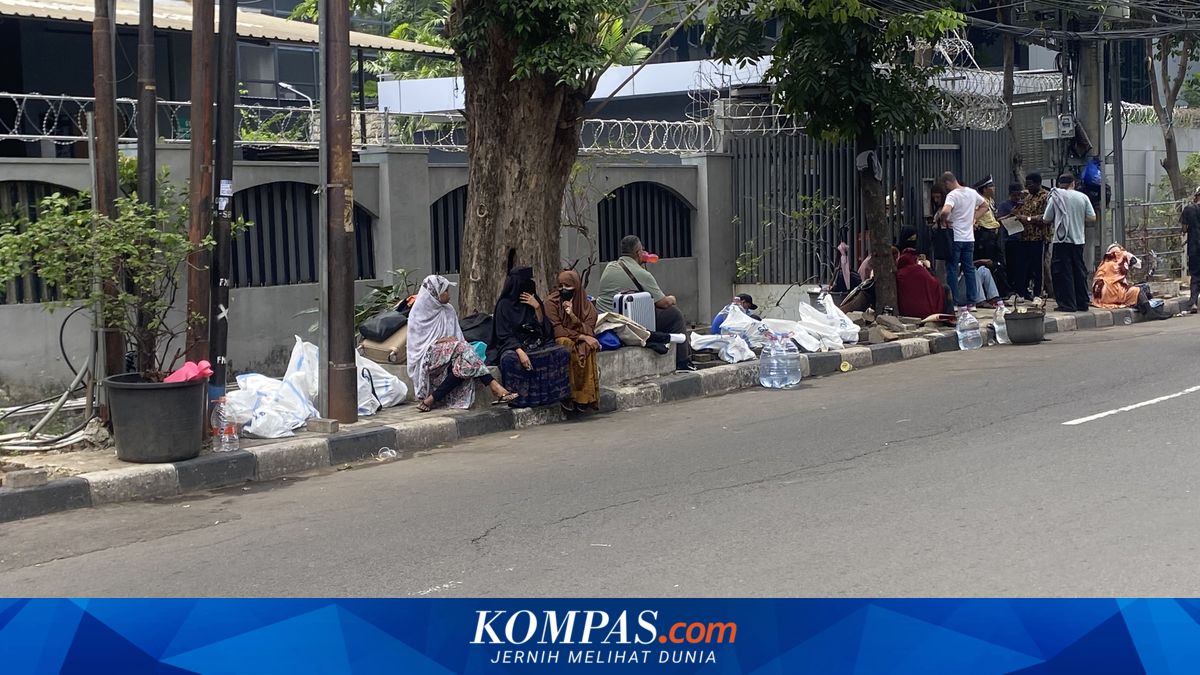 "Rumah di Mana? Saya Enggak Punya Rumah" Alasan Pengungsi Sudan Kembali ke Trotoar Setiabudi