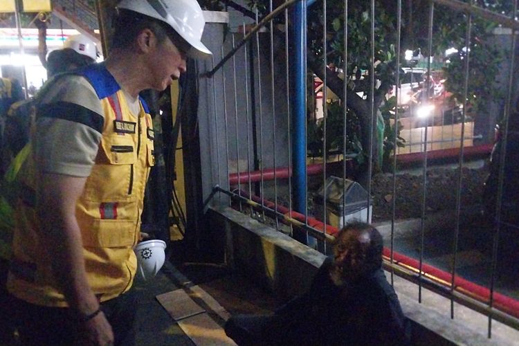 Pengemis di Trotoar Bogor Ditanya Asal-usul, Ditawari Pulang ke Riau oleh Wali Kota