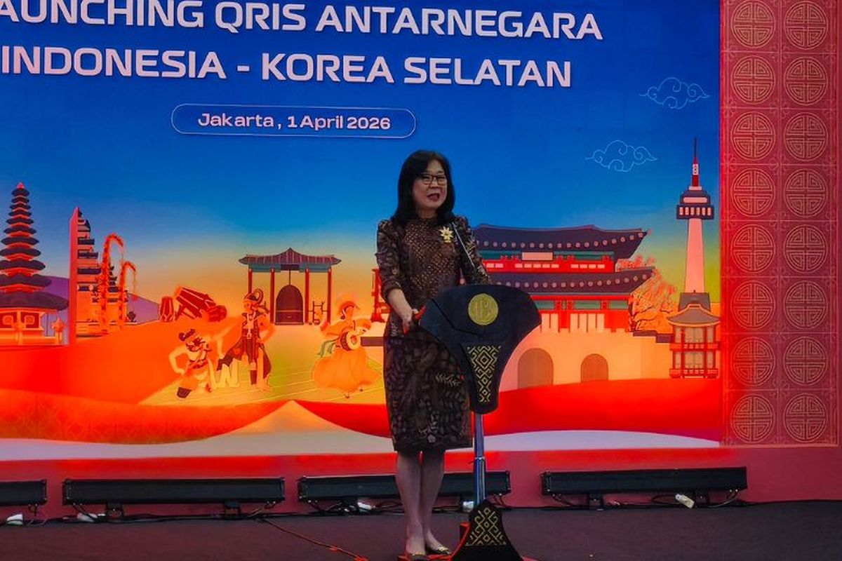 Deputi Gubernur BI Filianingsih Hendarta saat memberikan sambutan. 