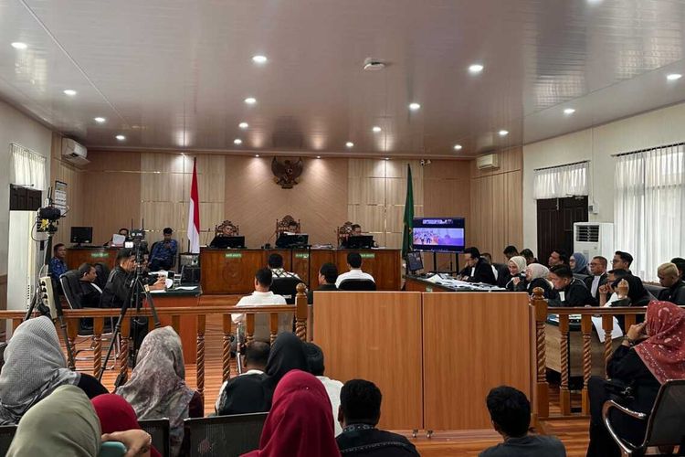 Nama Plt Gubernur dan Kapolda Riau Disebut dalam Sidang Abdul Wahid hingga Ada Uang Rp 300 Juta