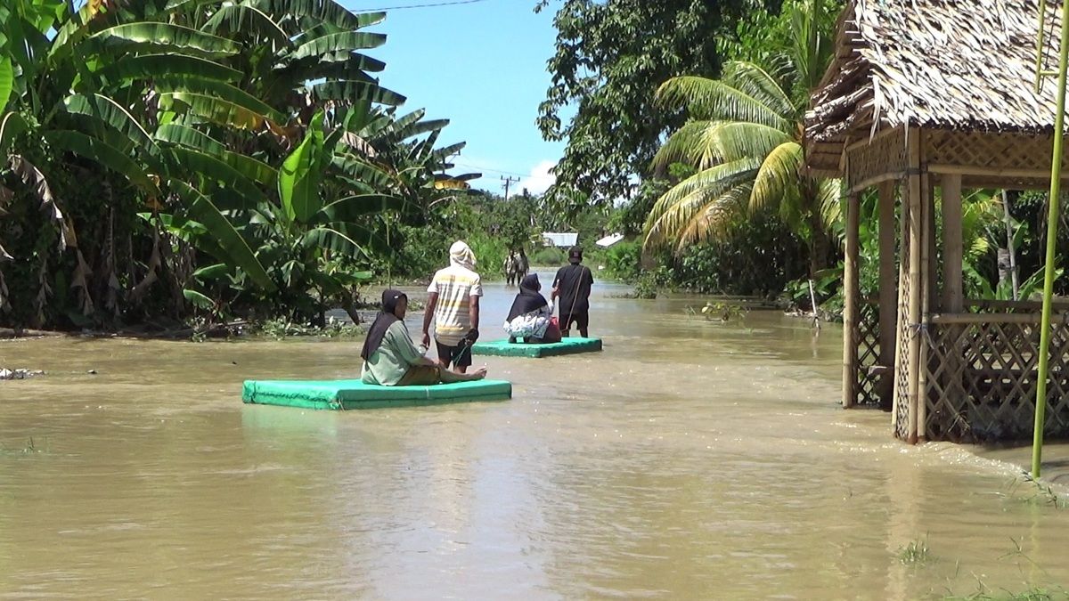 Update Banjir Luwu, Bahan Pokok Disalurkan ke Korban di 2 Desa