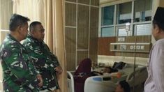 TNI Jenguk 3 Santriwati yang Tertabrak Mobil Koperasi Merah Putih, Fasilitasi Mediasi