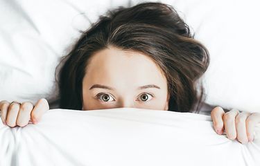 Mata panda bisa disebabkan karena kurang tidur
