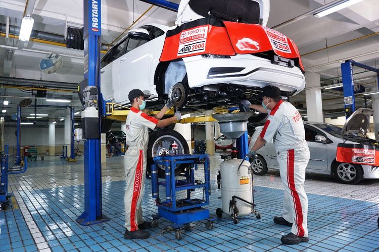 Pengecekan kaki-kaki mobil