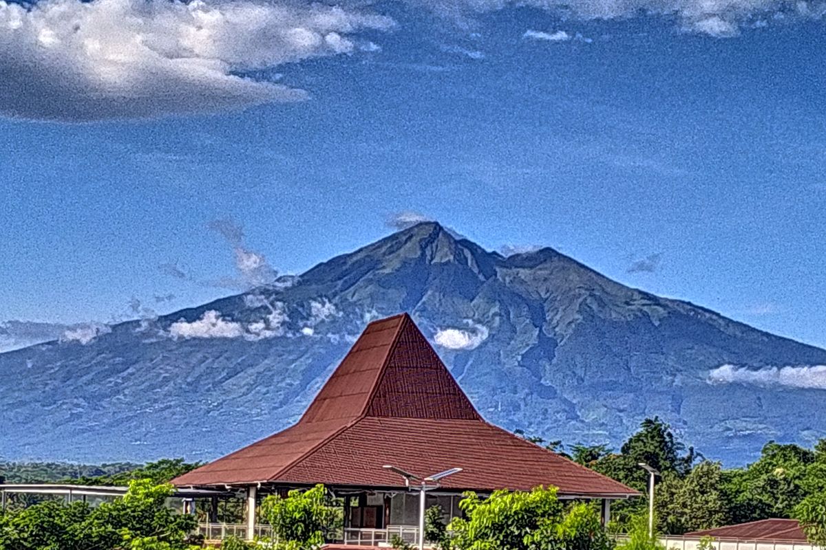 FBB diselenggarakan pada 11-19 Maret 2023. Pemilihan tanggal ini berkaitan dengan salah satu momentum besar Kabupaten Semarang, yaitu HUT ke 502 Kabupaten Semarang yang jatuh pada tanggal 15 Maret 2023.