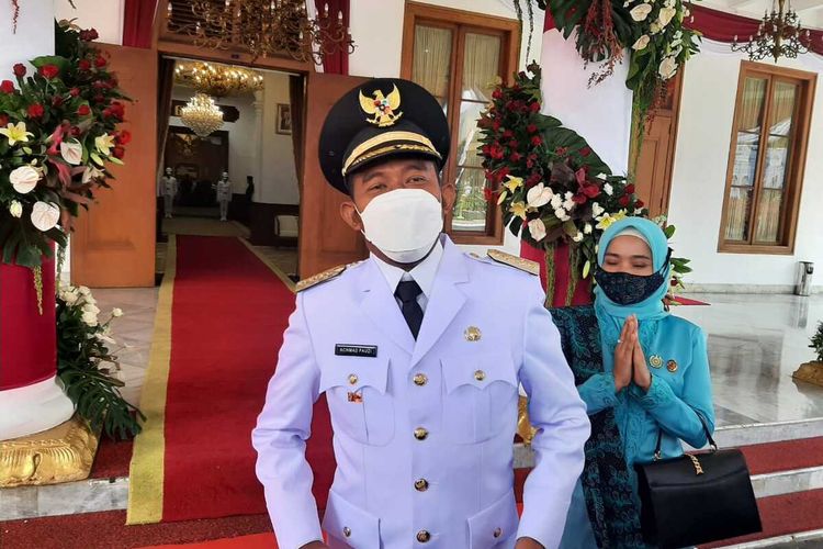 Bupati Sumenep Ahmad Fauzi usai pelantikan di Gedung Negara Grahadi, Jumat (26/2/2021) .